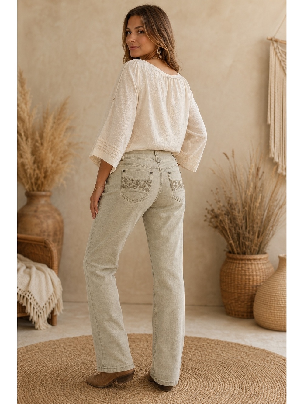 Christopher & Banks Women’s Size 8 Beige Embroidered Denim Jeans
